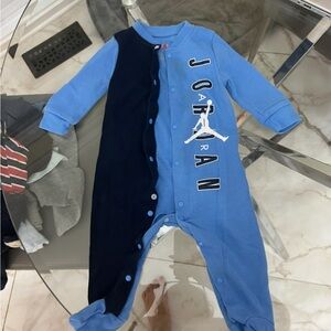 Jordan Footie 3-6 M onesie